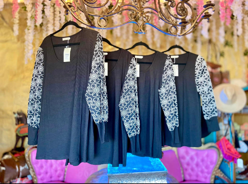 Black/White Blouse