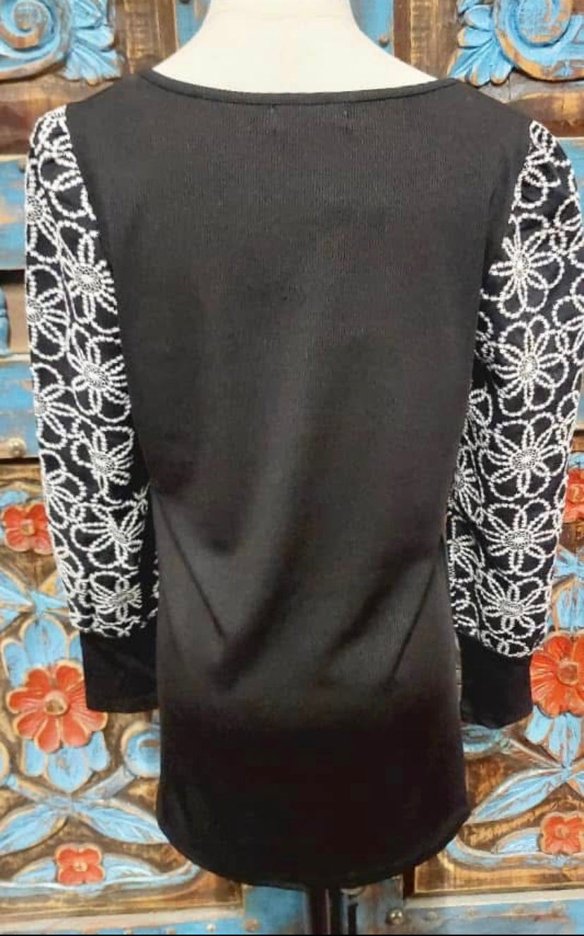 Black/White Blouse