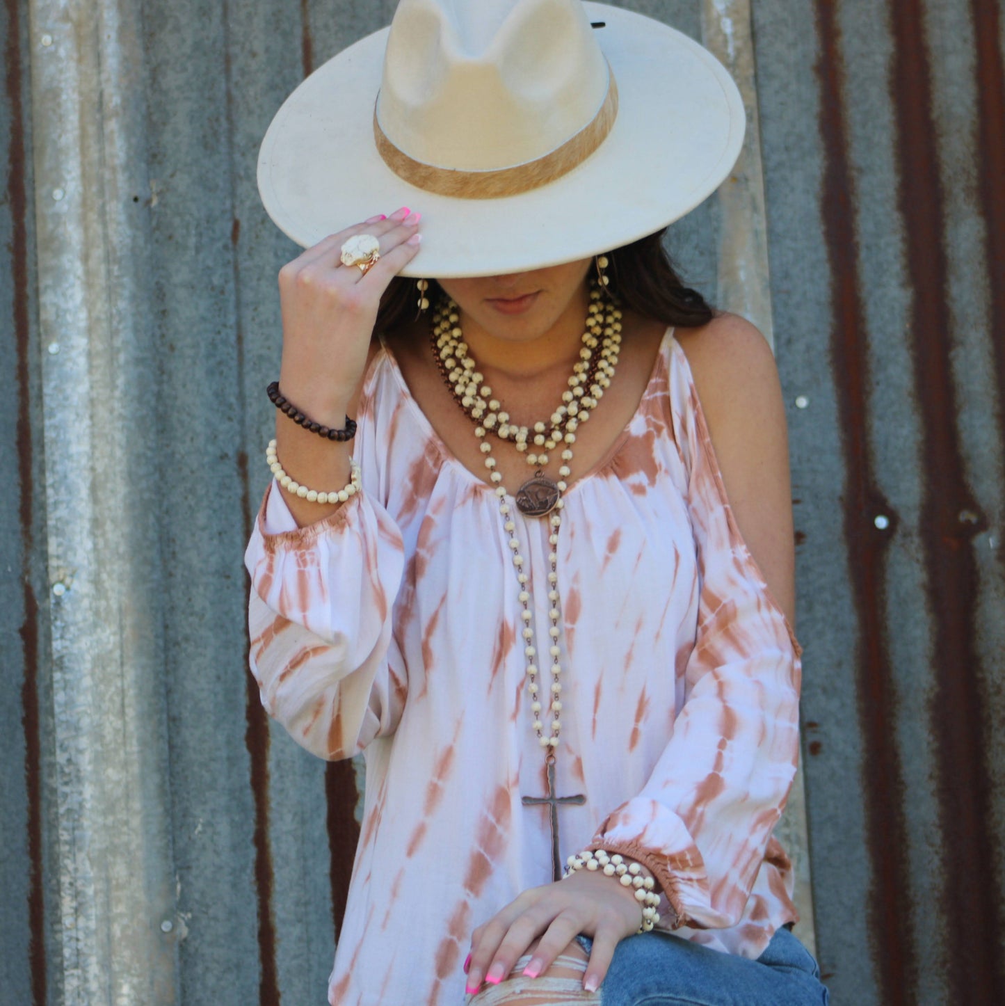 **Chunky White Turquoise Slab on Hammered Gold Cuff RingBase 012s