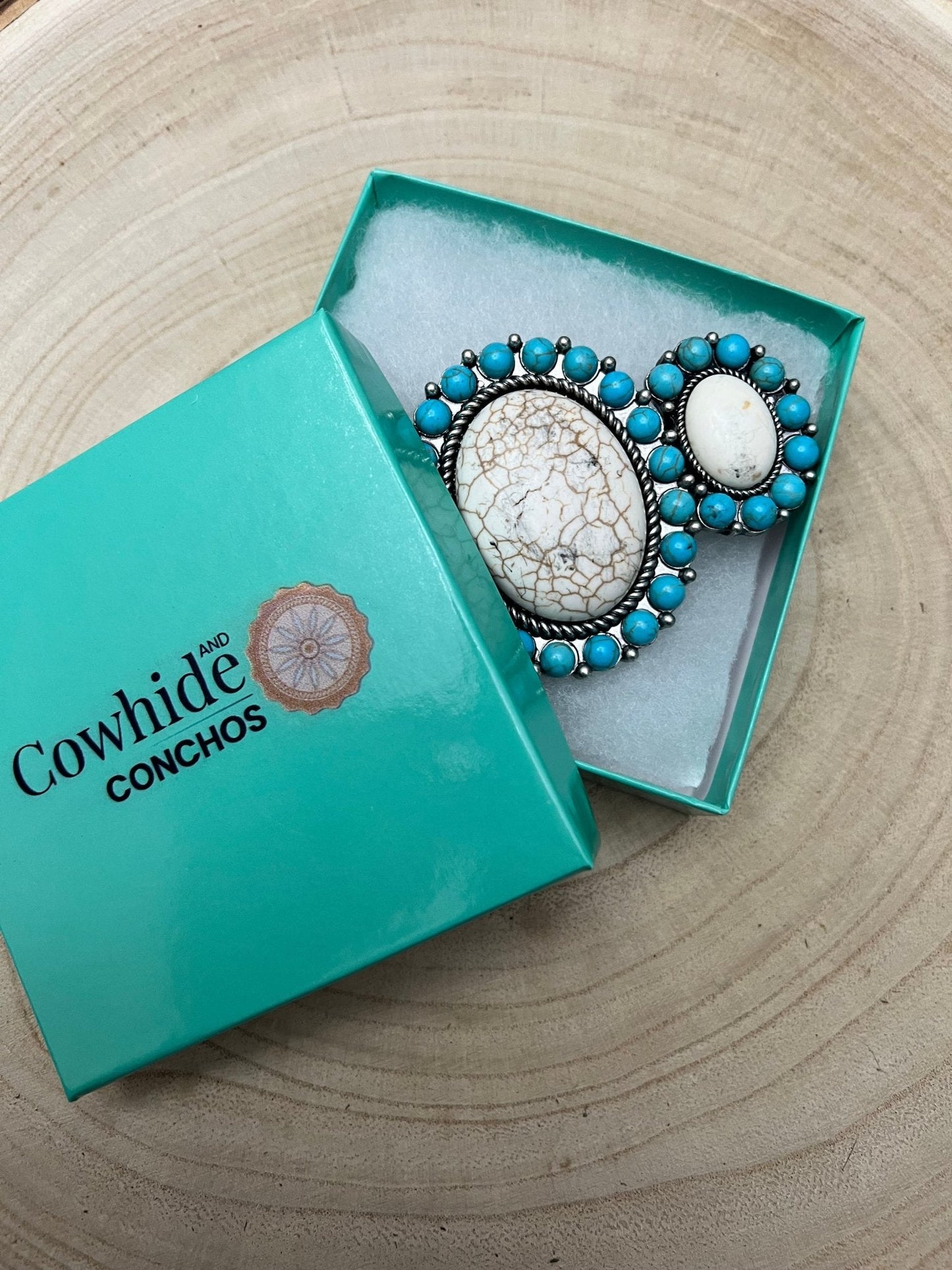 Large Western Faux Turquoise and White Buffalo Stretch Cuff Bracelet