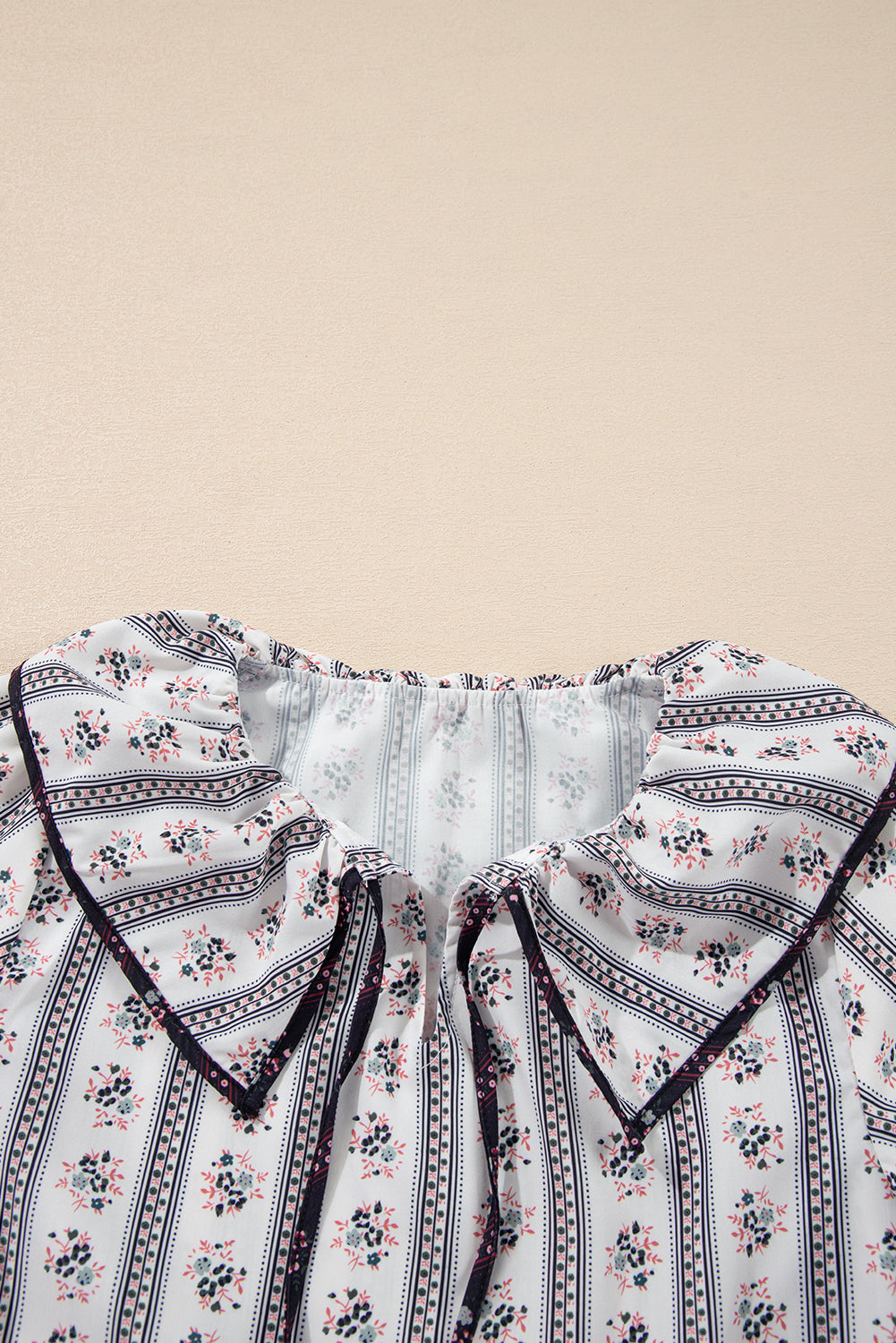 Floral Ruffle Collar Short Puff Sleeve Blouse