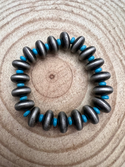 Western Faux Saucer Pearl Stretch Bracelet with Faux Turquoise - 6 1/2 inch