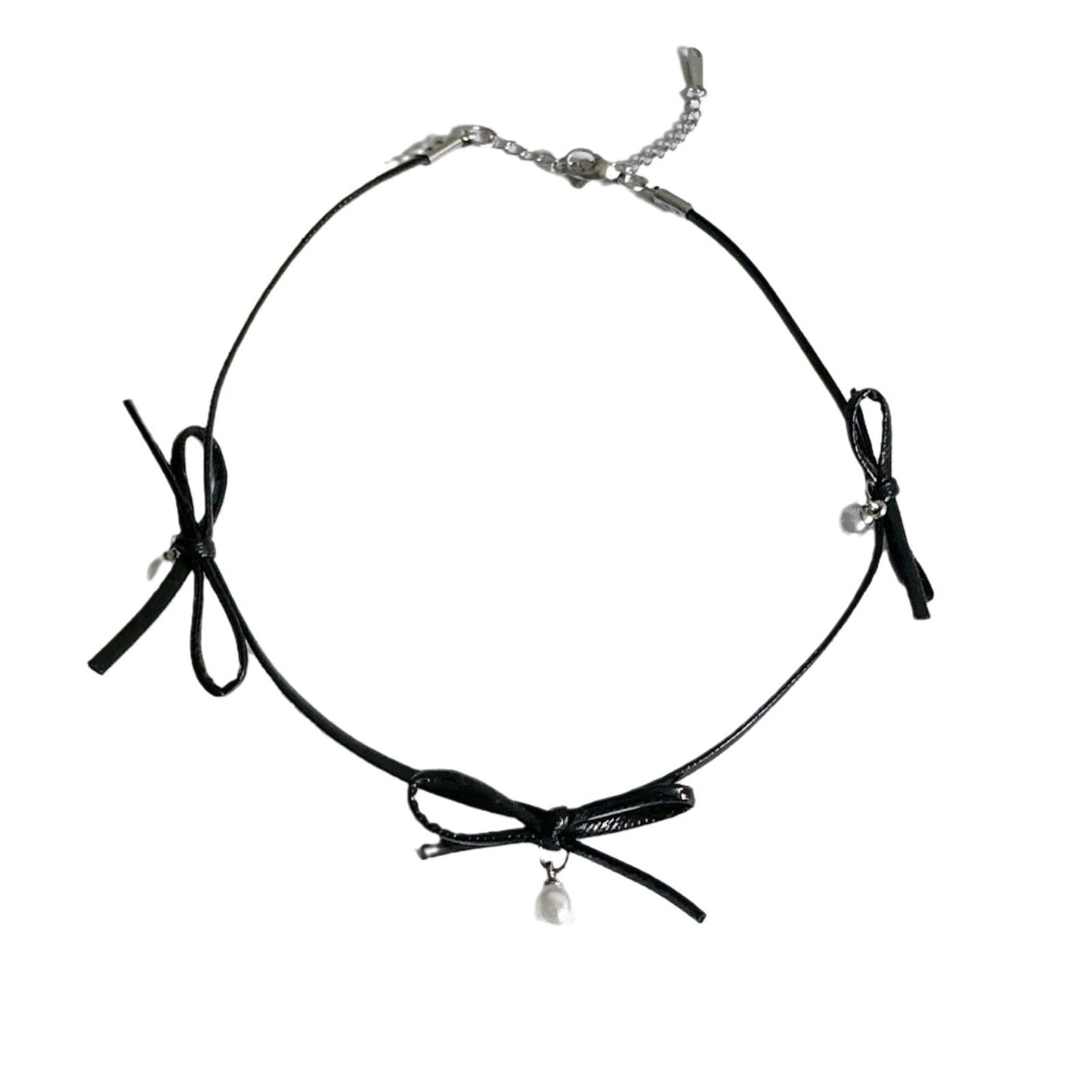 Silver Color Leather Bow With Pearl Necklace