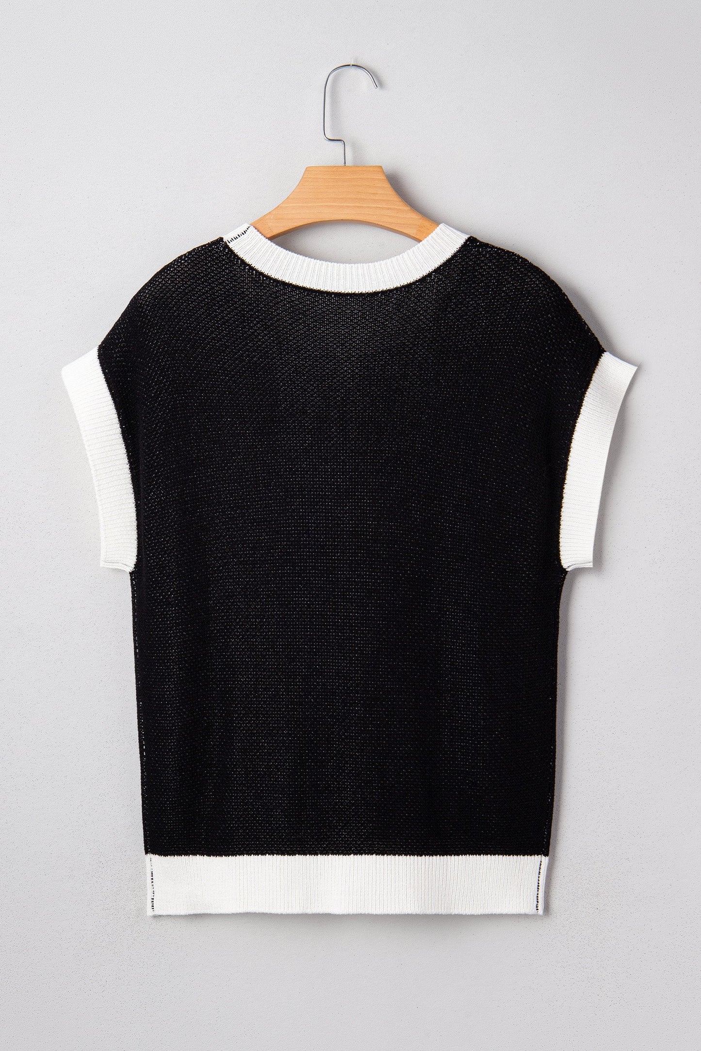 Horseshoe Pattern Western Trim Short Sleeve Sweater