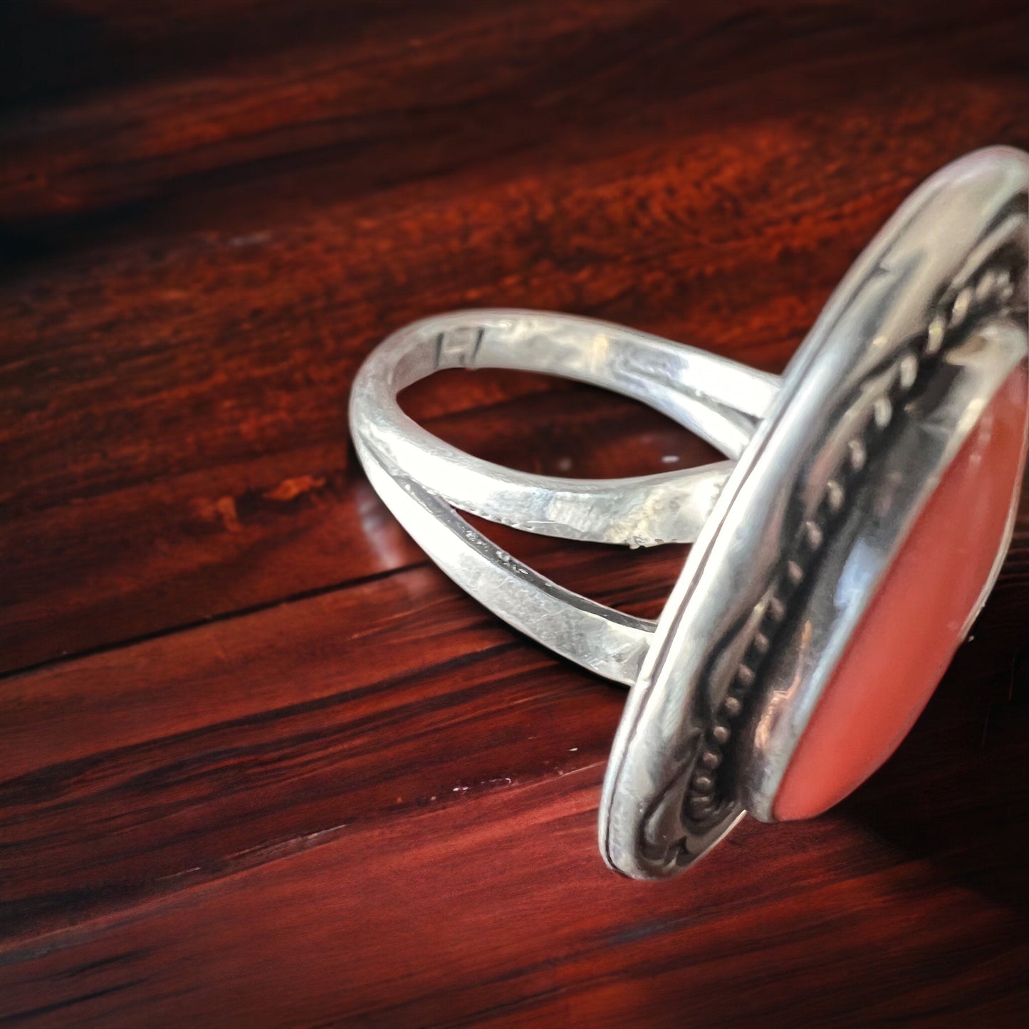 Coral ring - gorgeous large coral on sterling oval base with leaf - Size 6.5