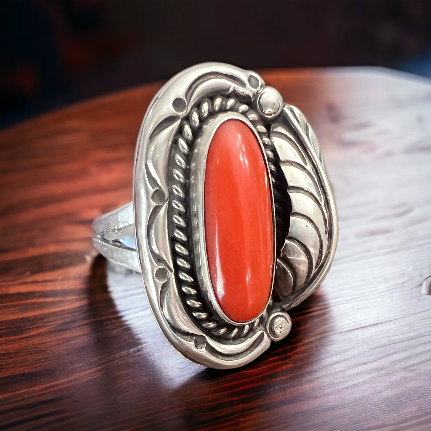Coral ring - gorgeous large coral on sterling oval base with leaf - Size 6.5
