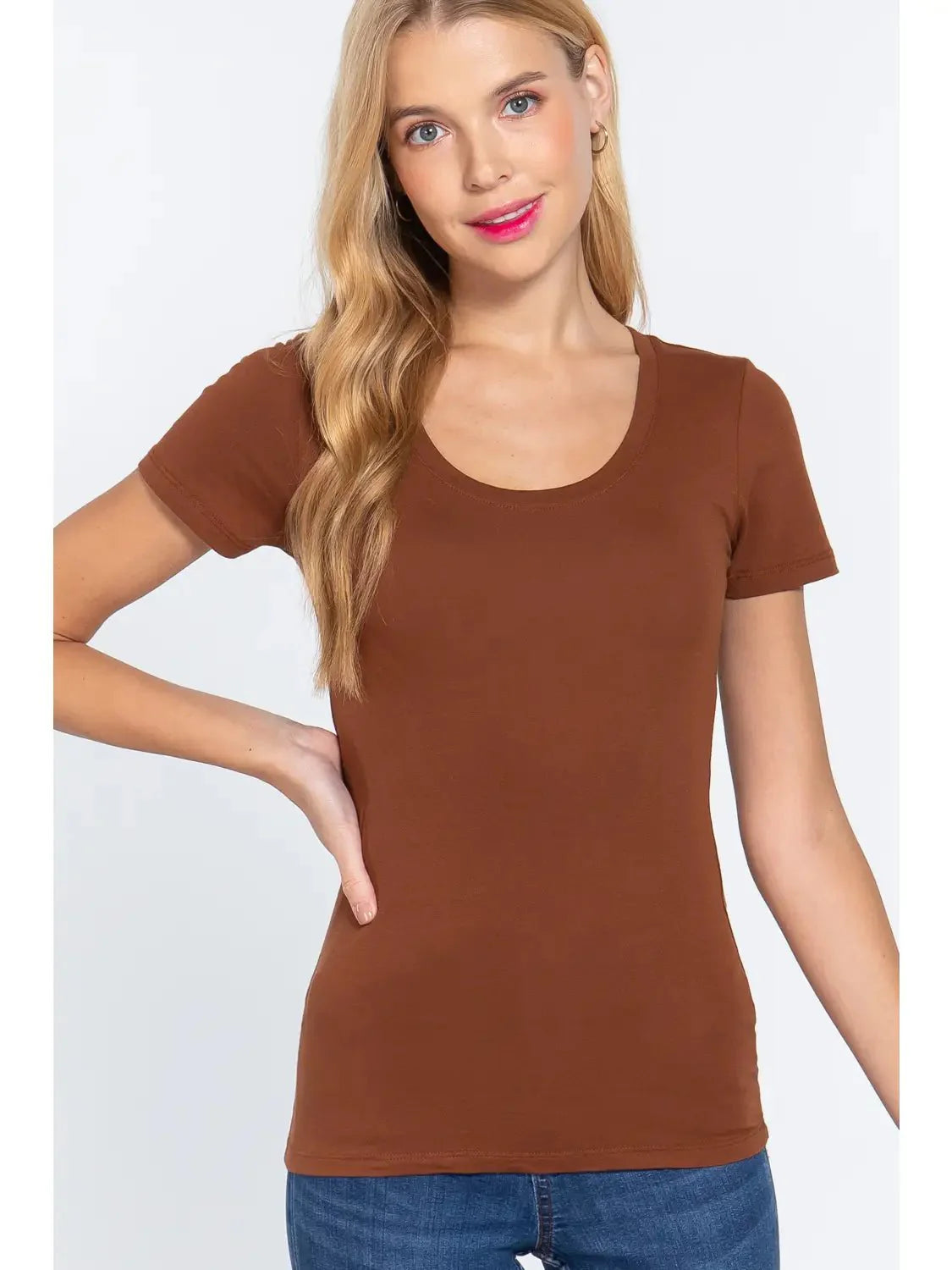 Fitted Basic Scoop Neck Tee - Coconut