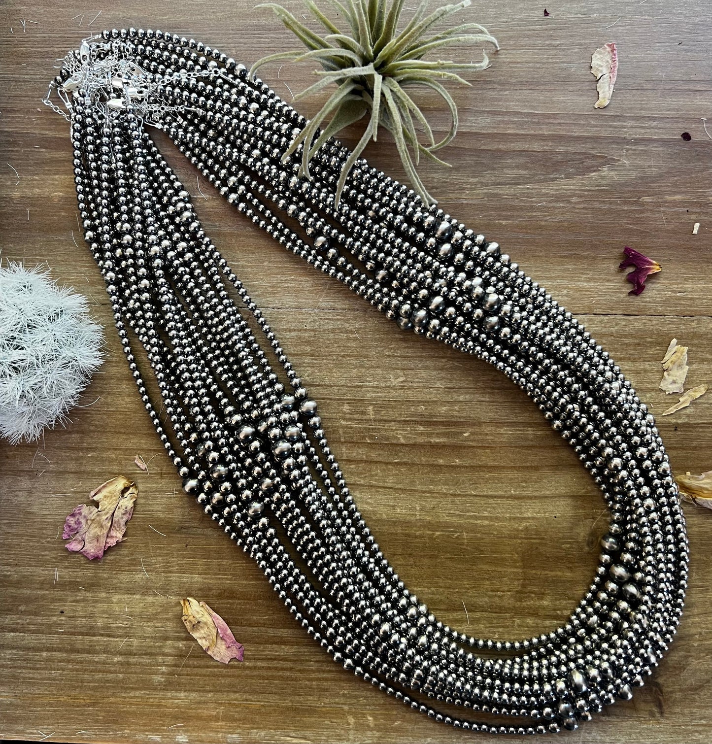 28 inch Sterling Silver Pearls necklace graduated