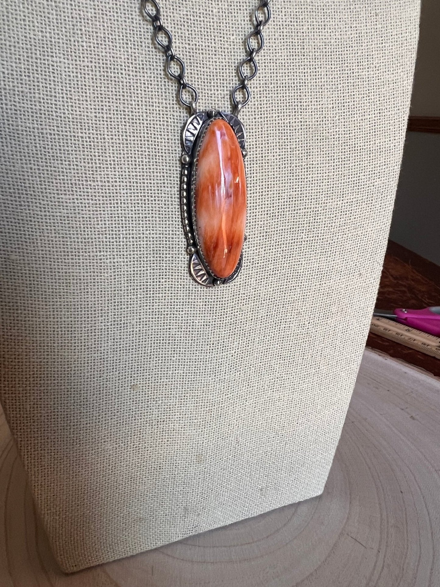 Large Navajo Handmade Spiny Oyster Necklace by Tia Long - 18 inch