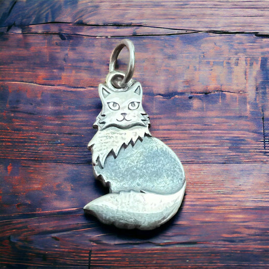 Sterling Fluffy cat pendant charm/pendant